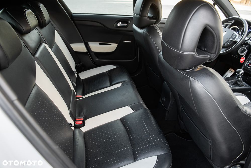 Citroën DS4 HDi 165 Pure Pearl - 29