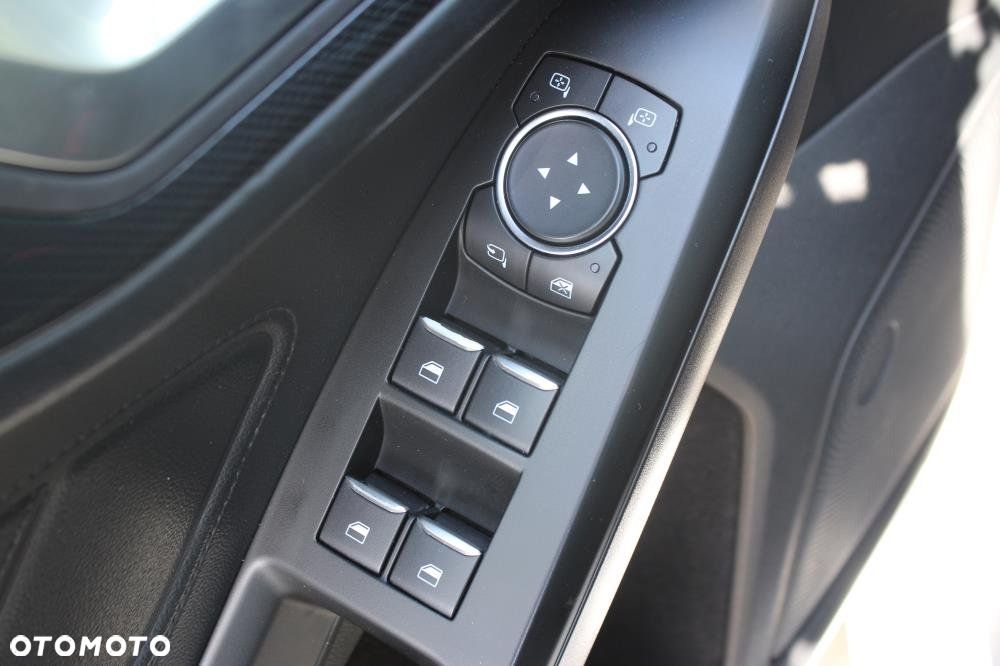 Ford Focus - 23