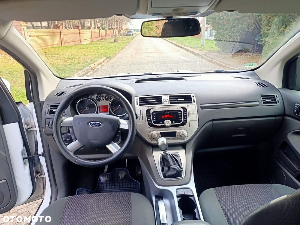 Ford Kuga 2.0 TDCi 2x4 Trend - 8