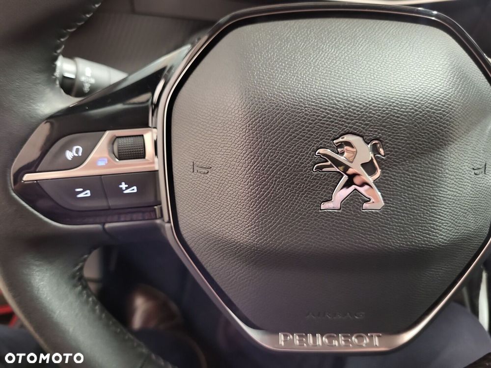 Peugeot 2008 1.5 BlueHDi Allure S&S - 14
