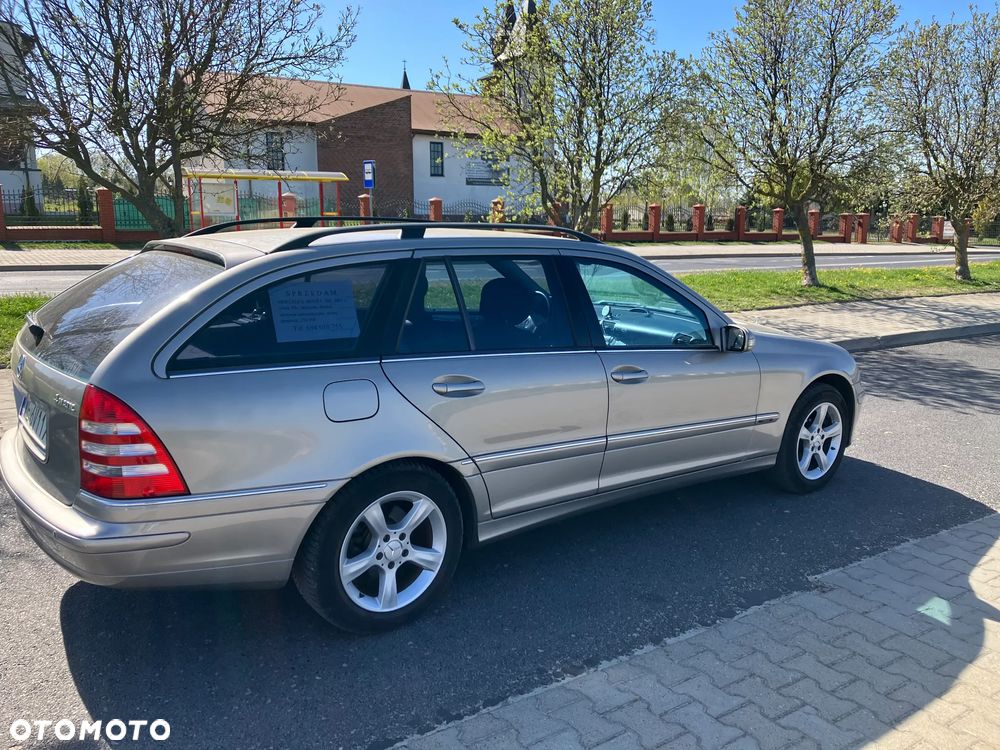 Mercedes-Benz Klasa C 280 Avantgarde 4-Matic - 3