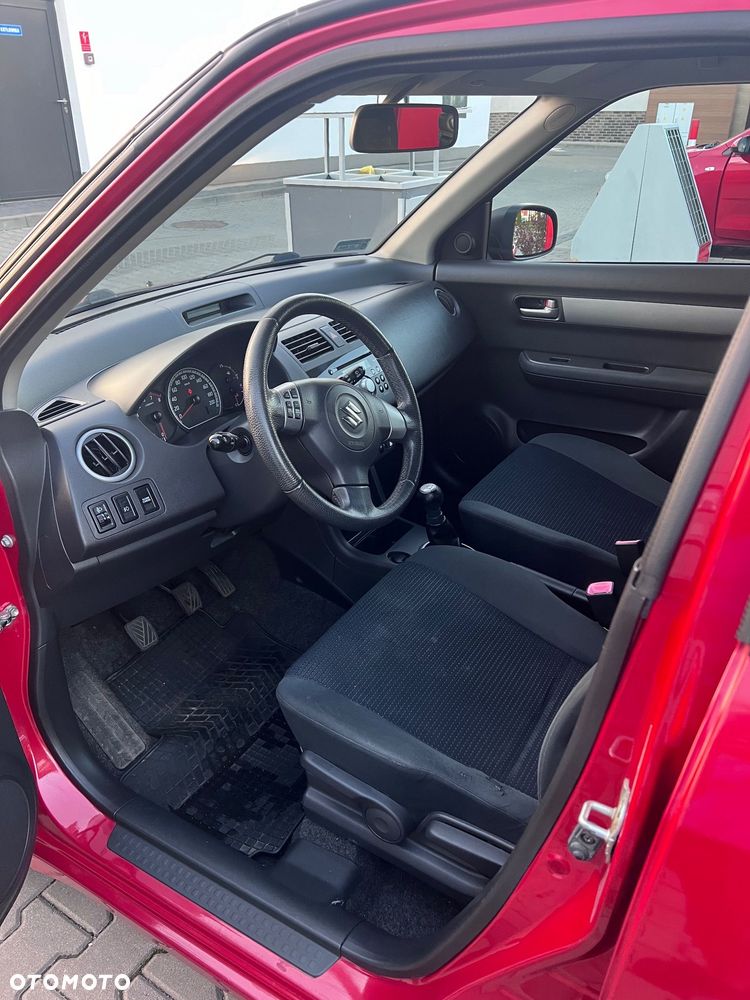 Suzuki Swift 1.3 JB Edition - 6