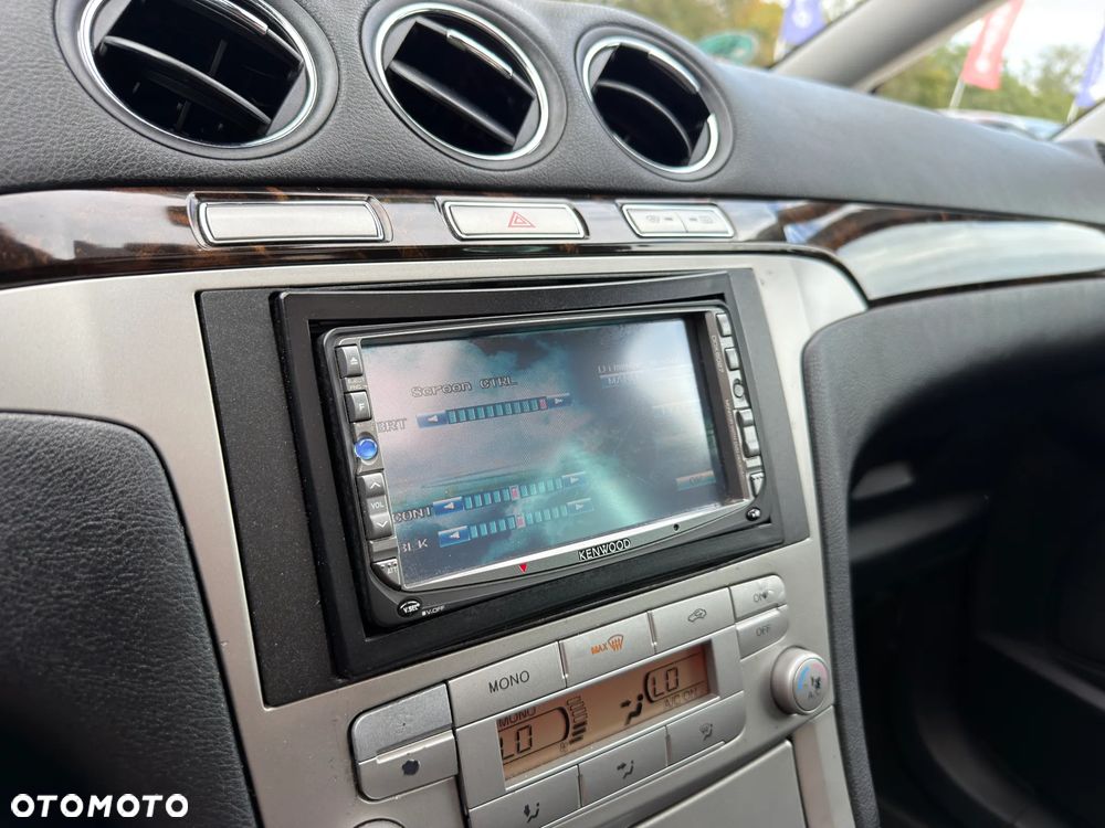 Ford S-Max 2.0 Titanium - 36