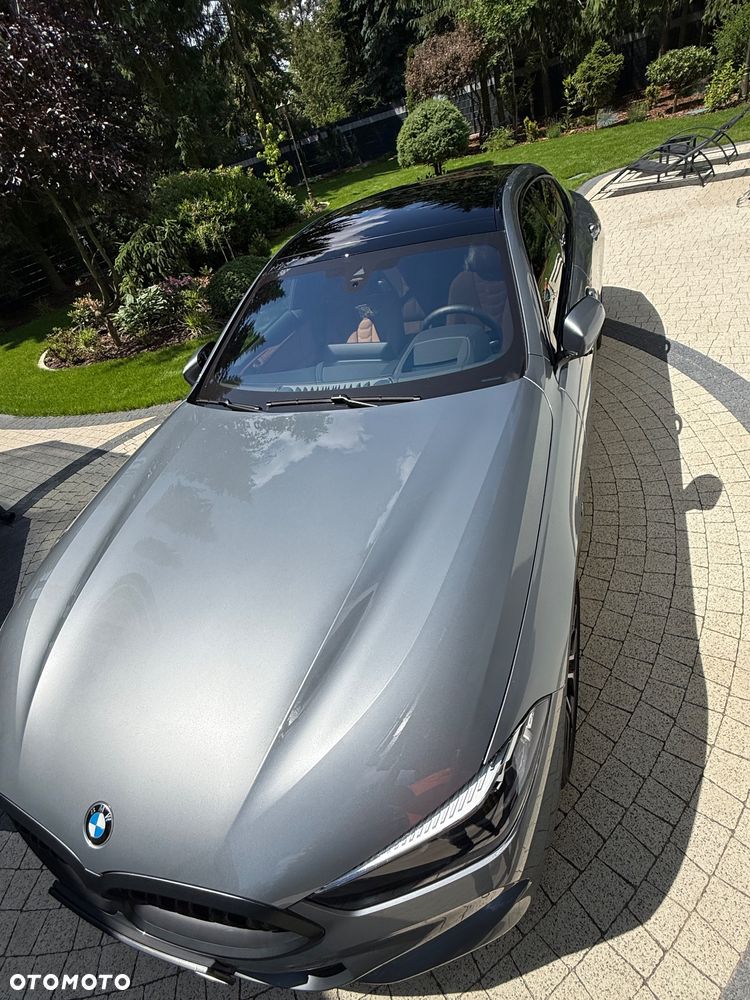 BMW Seria 8 - 12