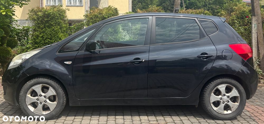 Kia Venga - 9