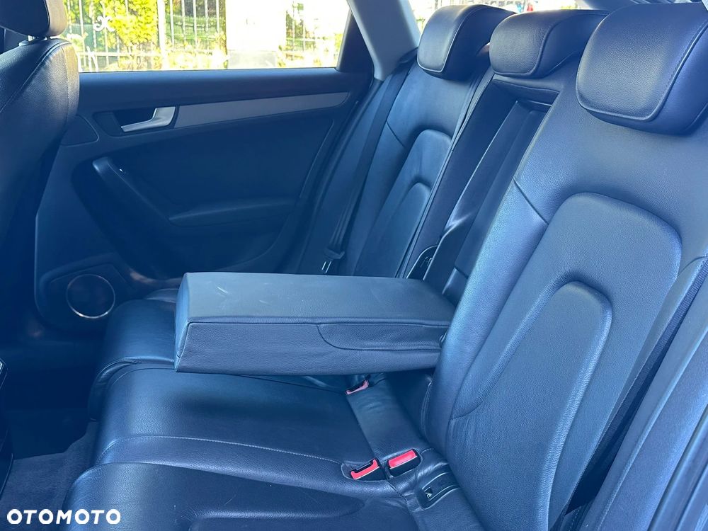 Audi A4 Avant 2.0 TDI DPF Ambition - 14