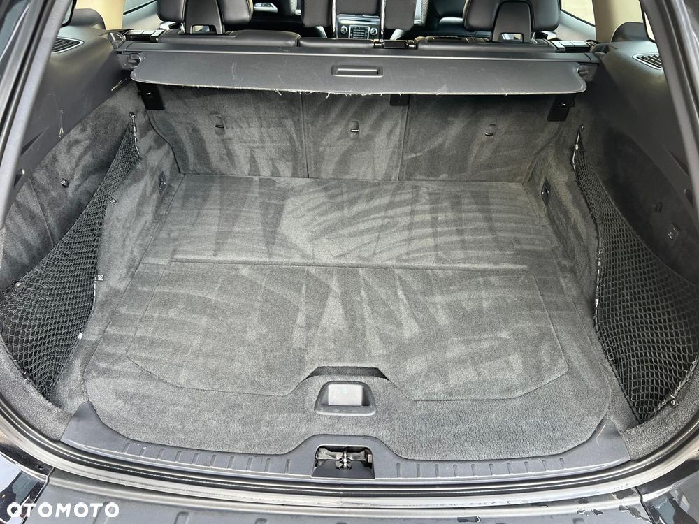 Volvo XC 60 D4 AWD R-Design Kinetic - 22