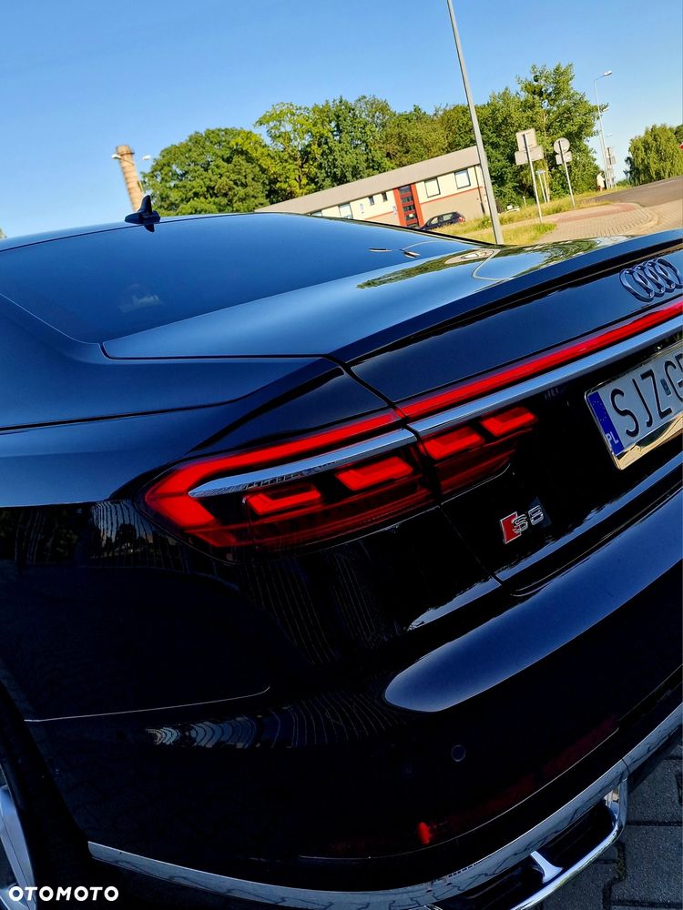 Audi A8 - 6