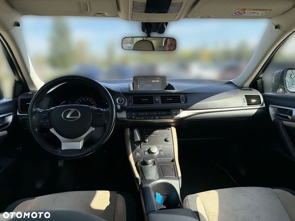 Lexus CT 200h Elegance EU6 - 16