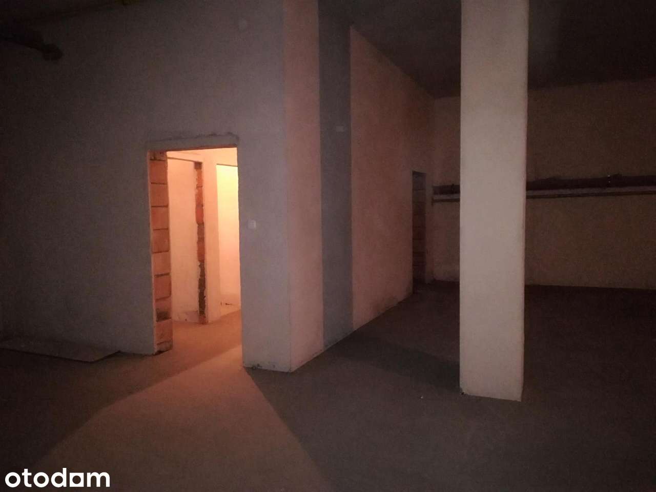 Na sprzedaż lokal 360 m2  w Otwocku blisko Warszawy, wiele możliwości. - Pełny obrazek: 4/6