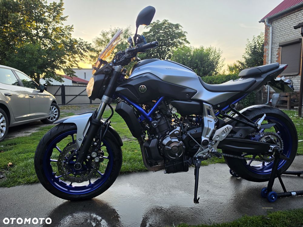 Yamaha MT - 4