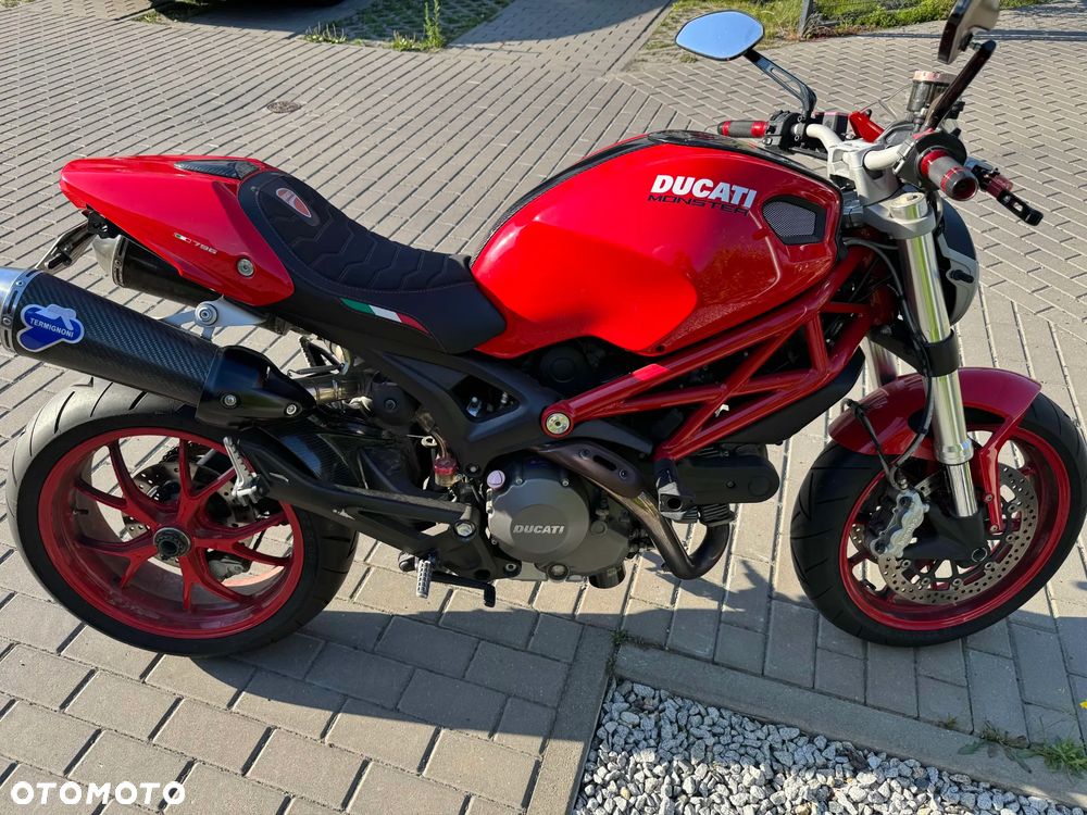 Ducati Monster - 4