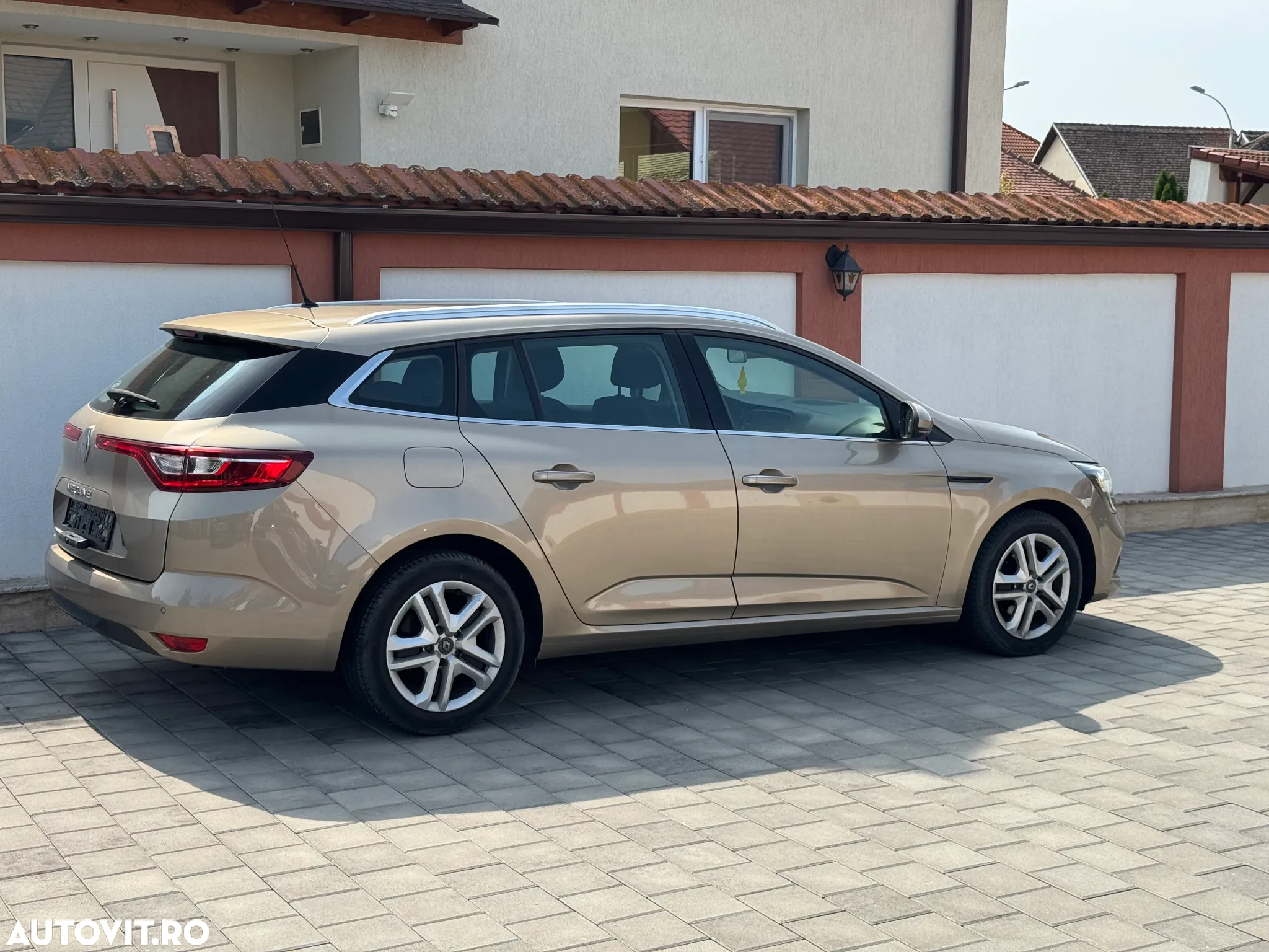 Renault Megane Grandtour ENERGY dCi 110 EDC BUSINESS - 33