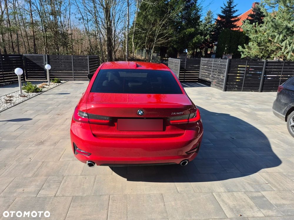 BMW Seria 3 330i - 8