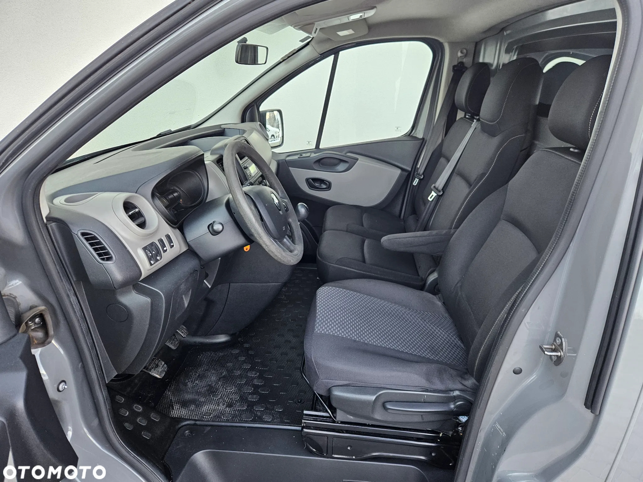 Renault Trafic - 8