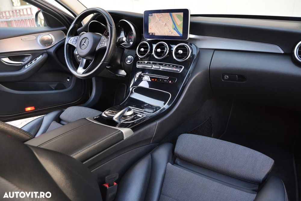 Mercedes-Benz C 220 d 4Matic 7G-TRONIC AMG Line - 5