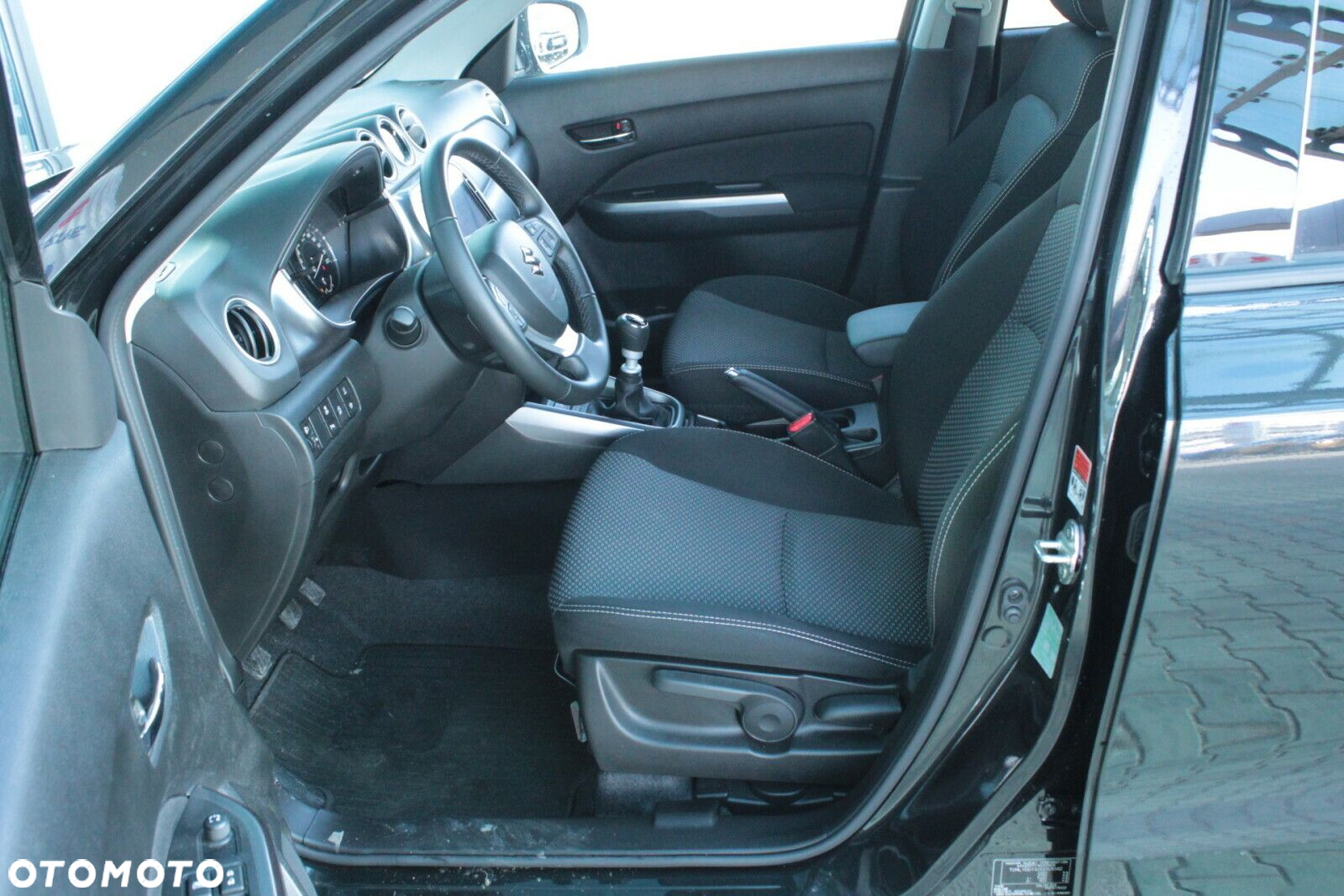 Suzuki Vitara 1.4 Boosterjet mHEV Premium Plus 2WD - 10