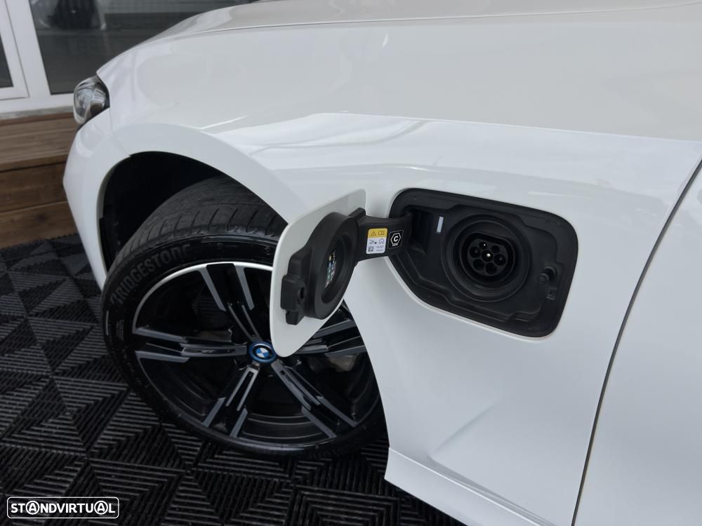 BMW 330 e Pack M Auto - 30
