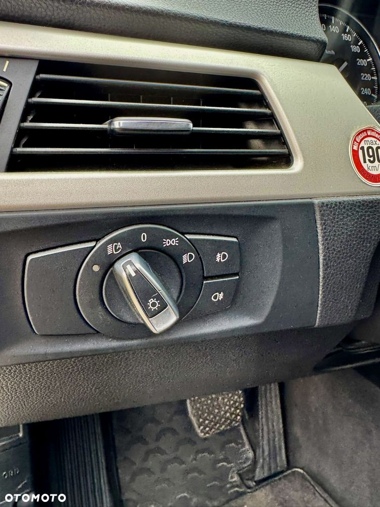 BMW Seria 3 318d - 14
