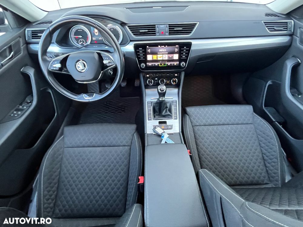 Skoda Superb 2.0 TDI Ambition - 11
