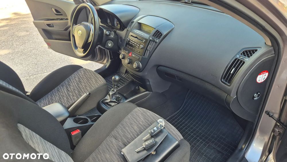 Kia Ceed 1.4 Optimum - 9