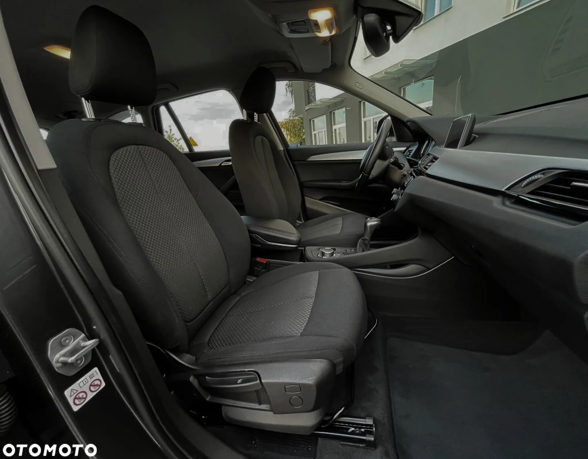 BMW X1 xDrive25e Business Edition - 30