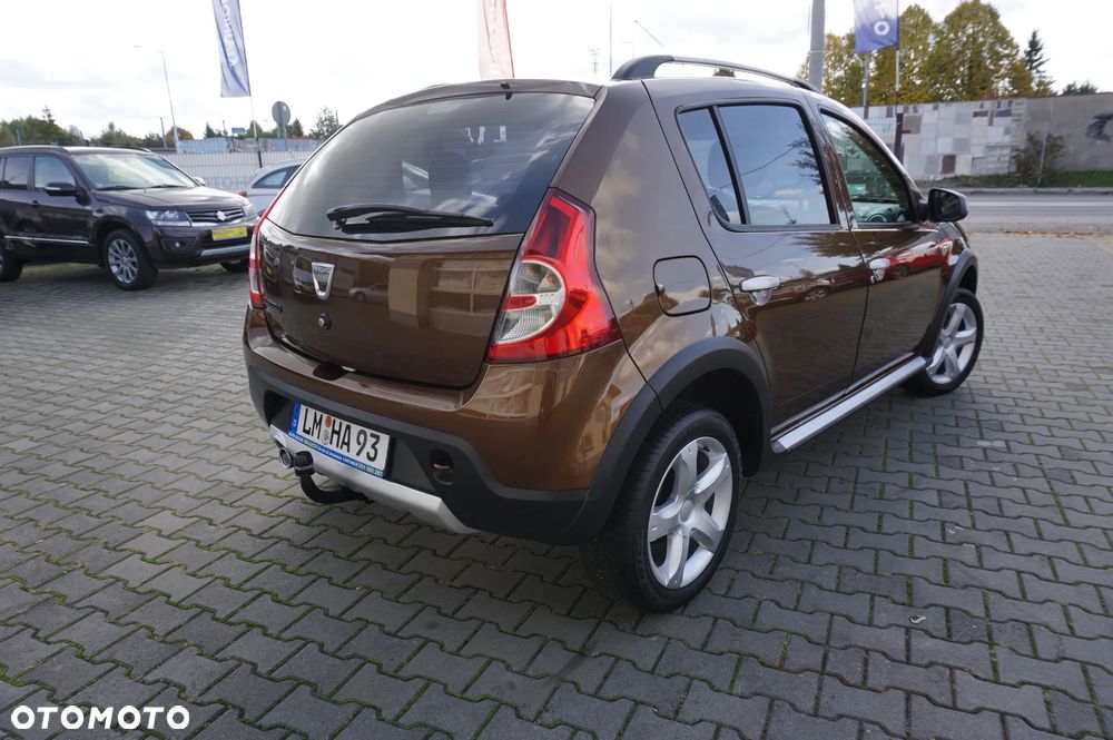 Dacia Sandero Stepway 1.6 - 6