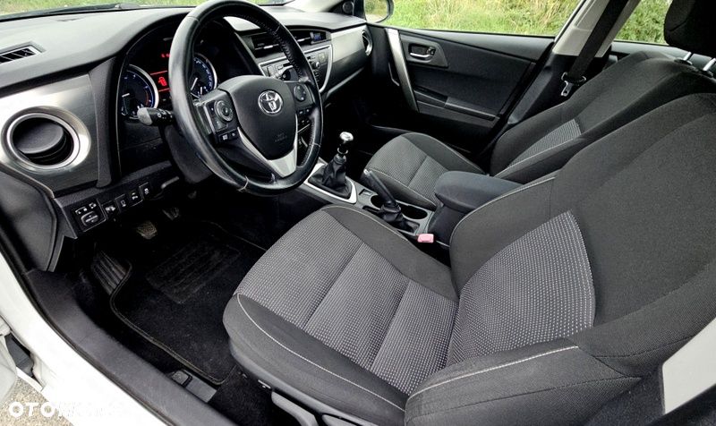 Toyota Auris 2.0 D-4D Comfort - 19