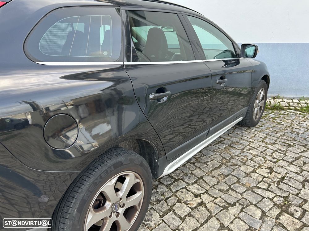 Volvo XC 60 D5 Momentum Geartronic - 3
