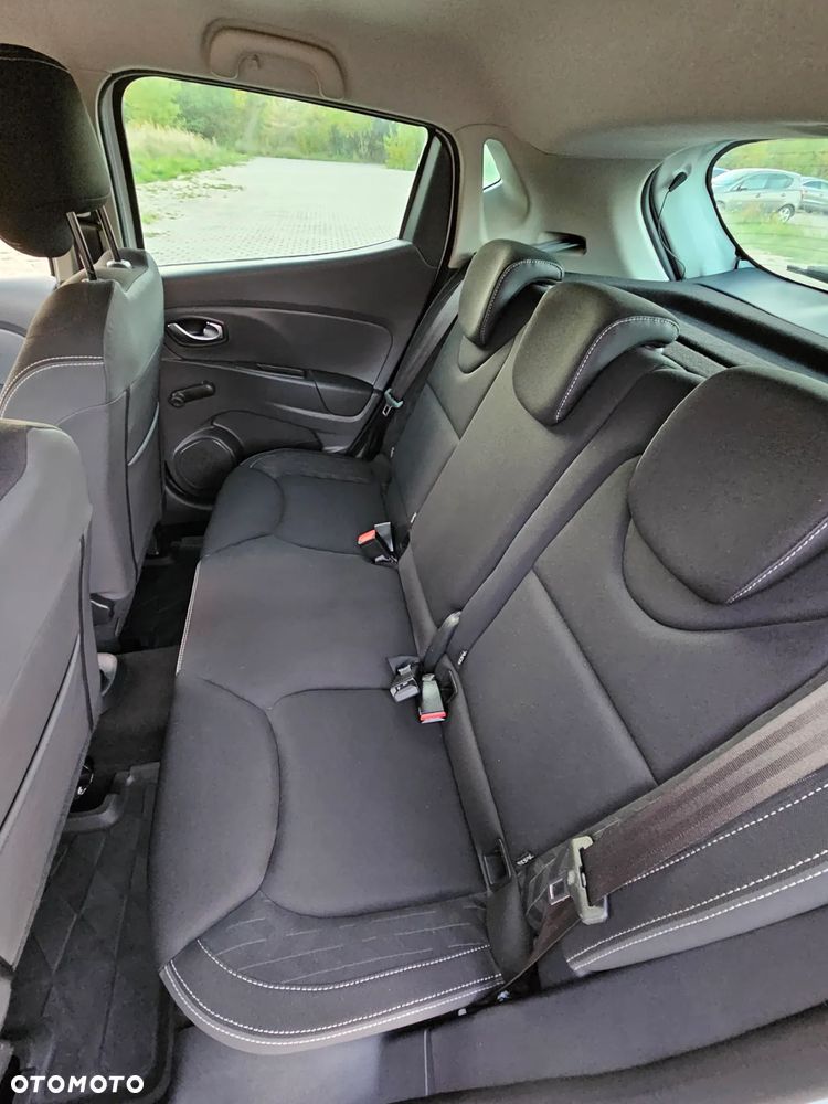 Renault Clio 1.2 16V Limited - 30