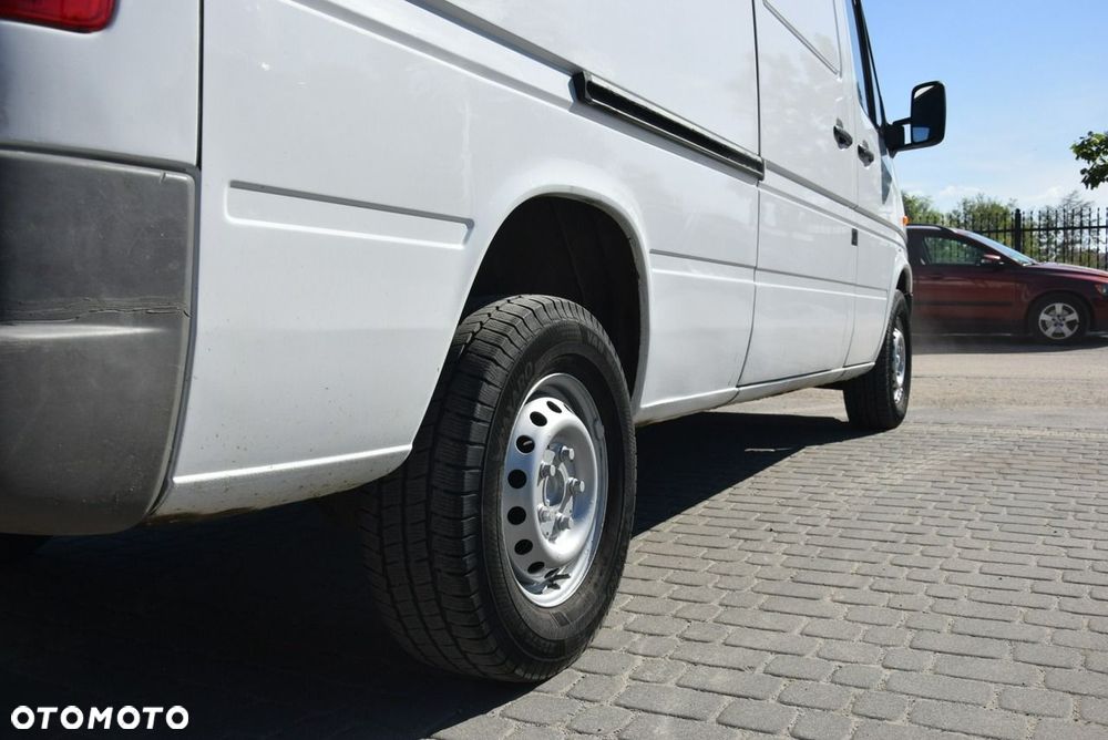 Mercedes-Benz Sprinter - 23
