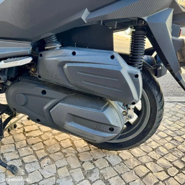 Sym Cruisym 300 - 28