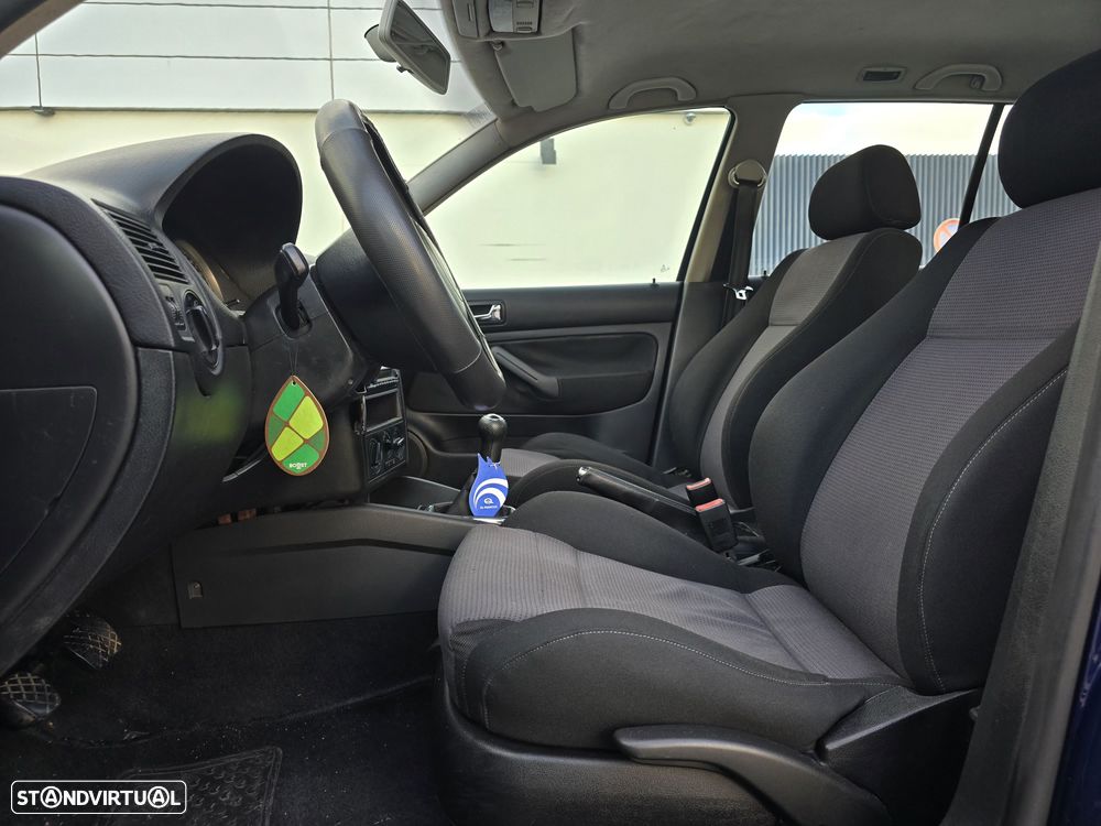 VW Golf 1.9 TDi Highline - 20