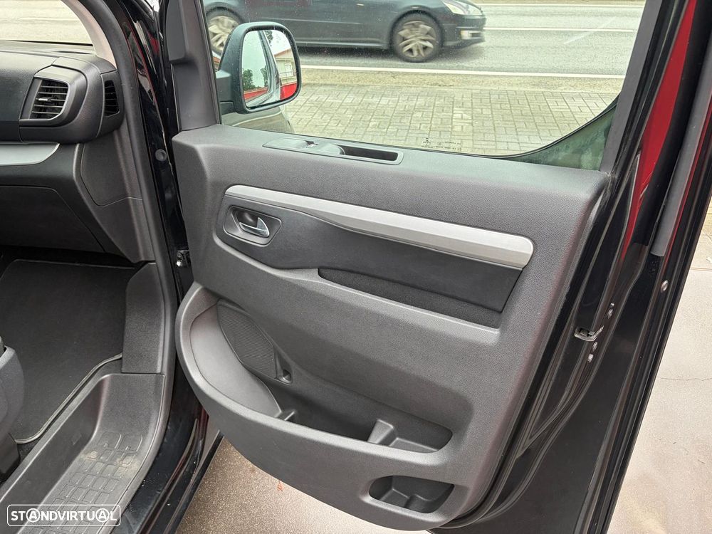 Peugeot Traveller 2.0 BlueHDi L1H1 Allure Compact EAT8 - 26