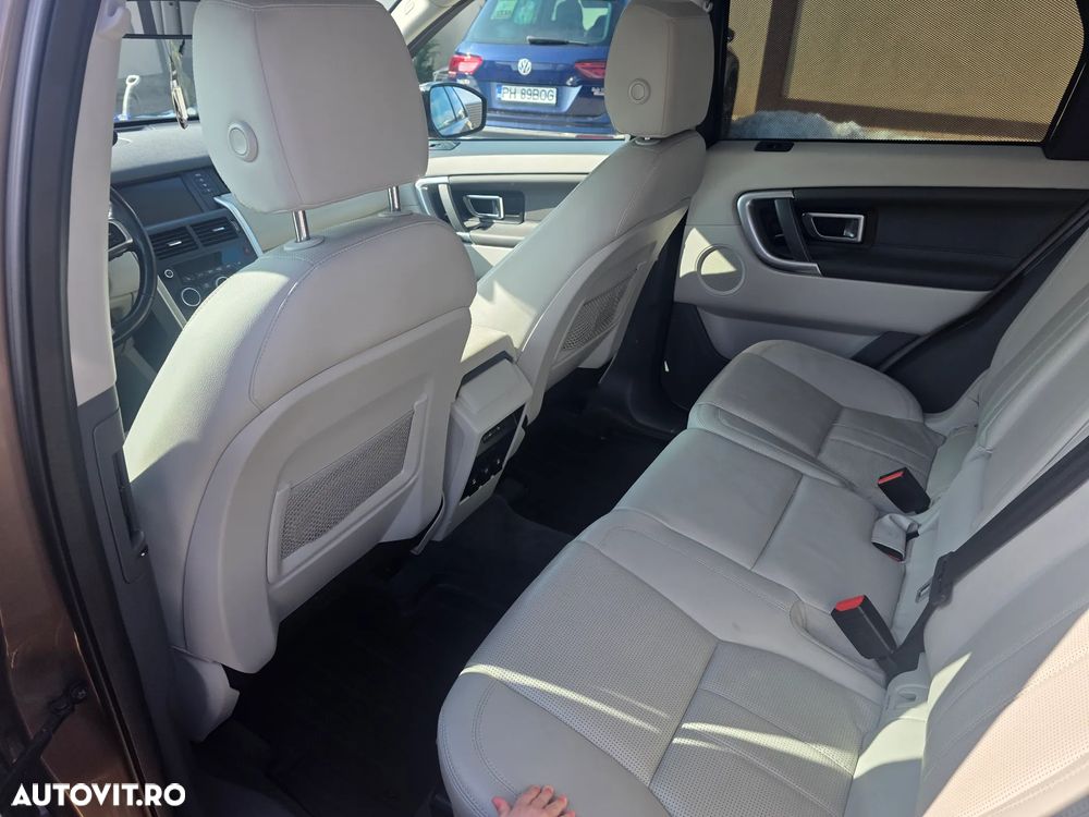 Land Rover Discovery 2.0 L TD4 HSE - 8