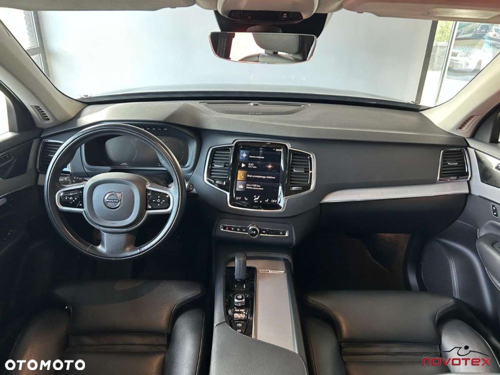 Volvo XC 90 - 8