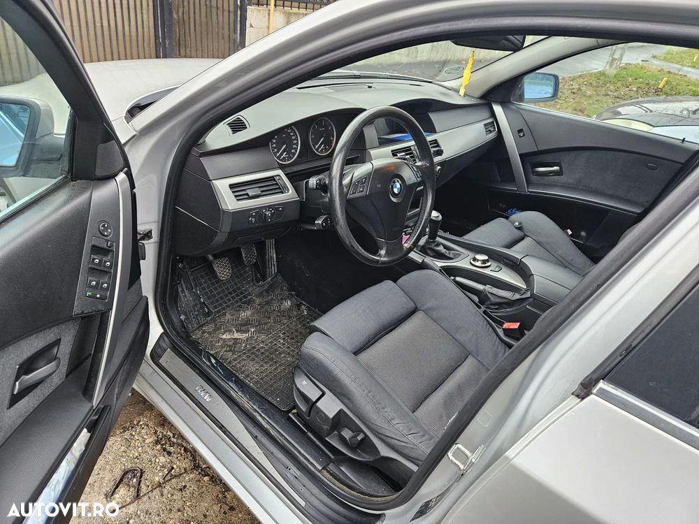BMW Seria 5 525d Touring Edition Sport - 6