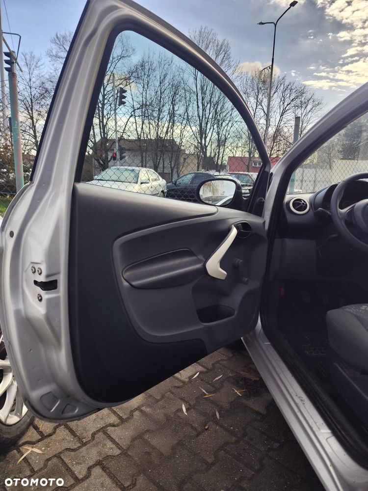 Ford KA 1.2 Concept - 10