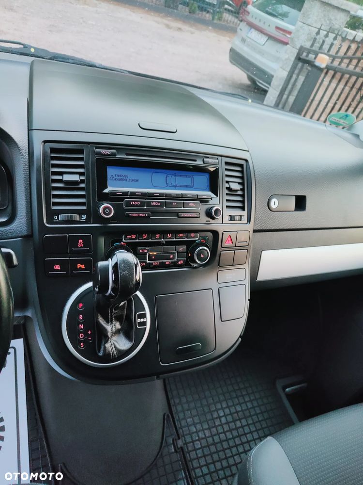 Volkswagen Multivan - 21