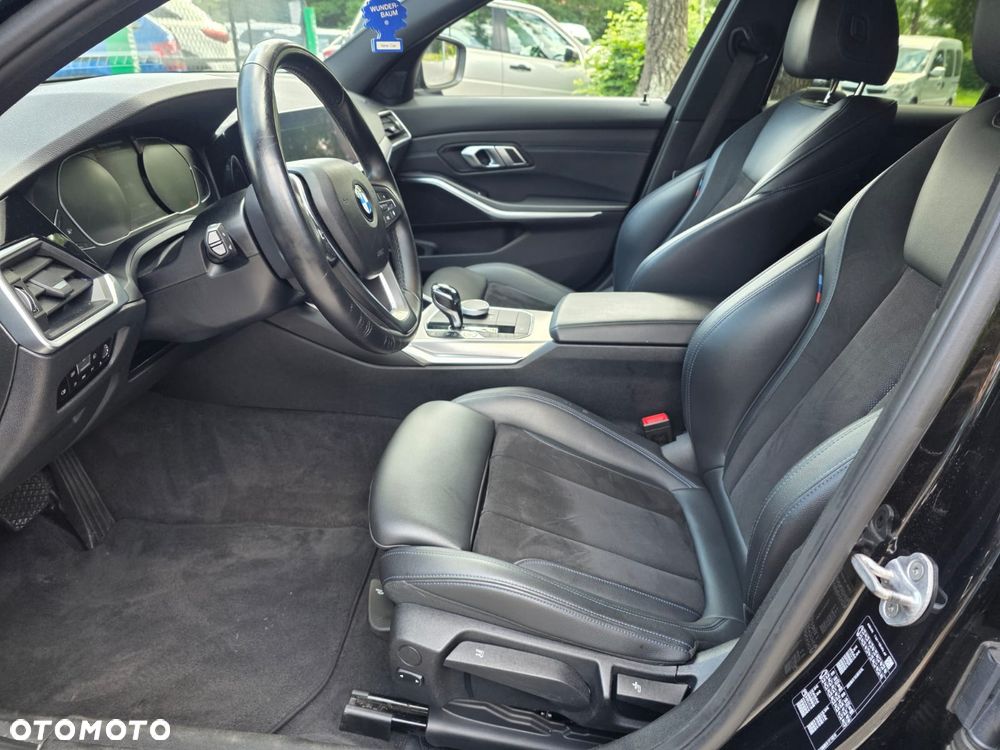 BMW Seria 3 318i Luxury Line - 19