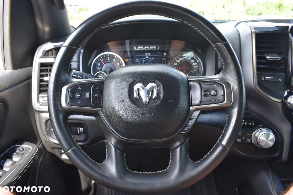 RAM 1500 Crew Cab Sport - 34