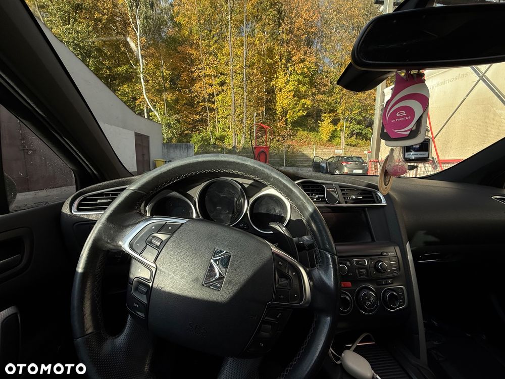 Citroën DS4 1.6 e-HDi SoChic MCP - 17
