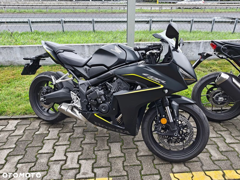 Honda CBR - 1