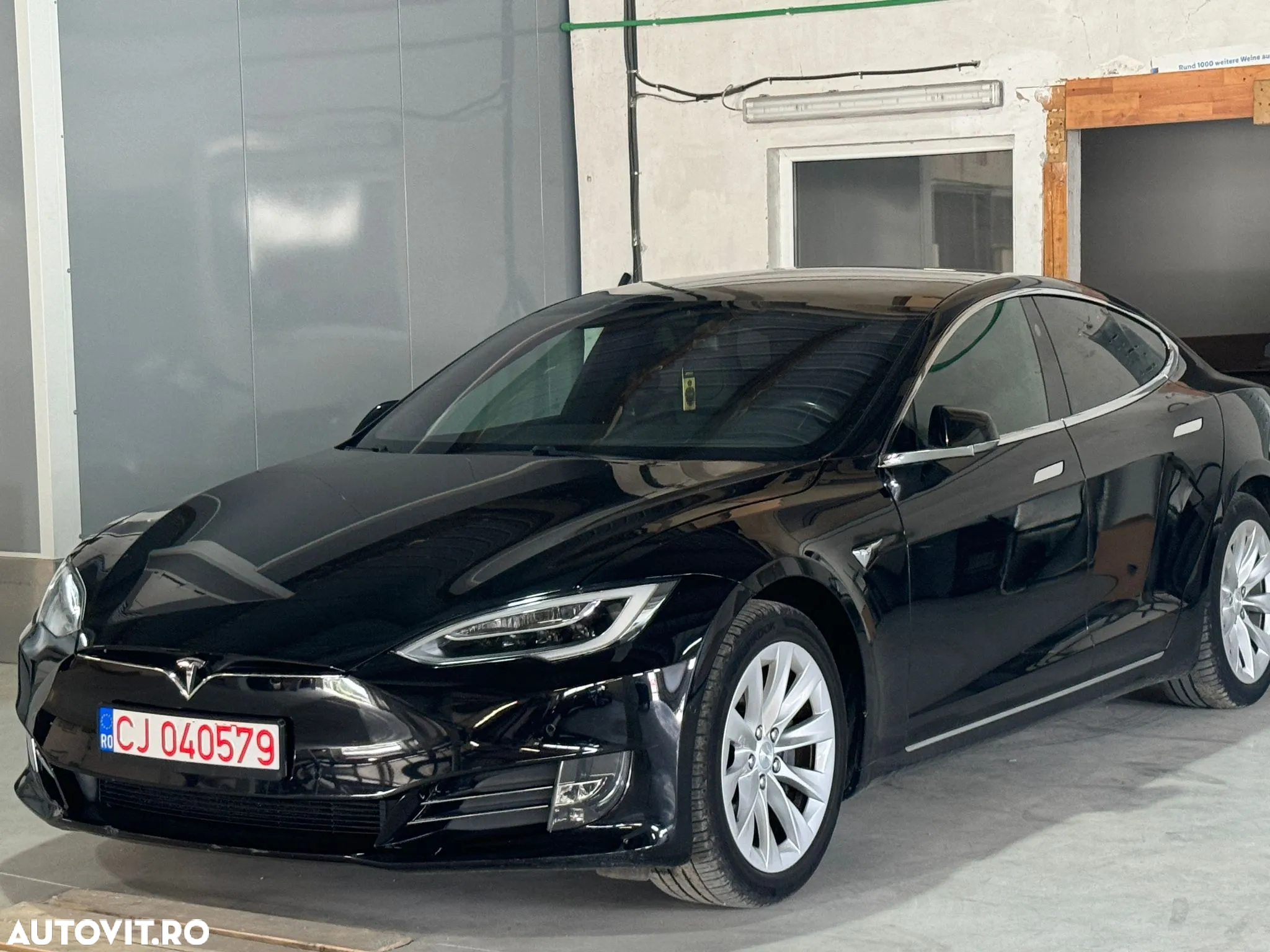 Tesla Model S Dual Motor Allradantrieb - 4