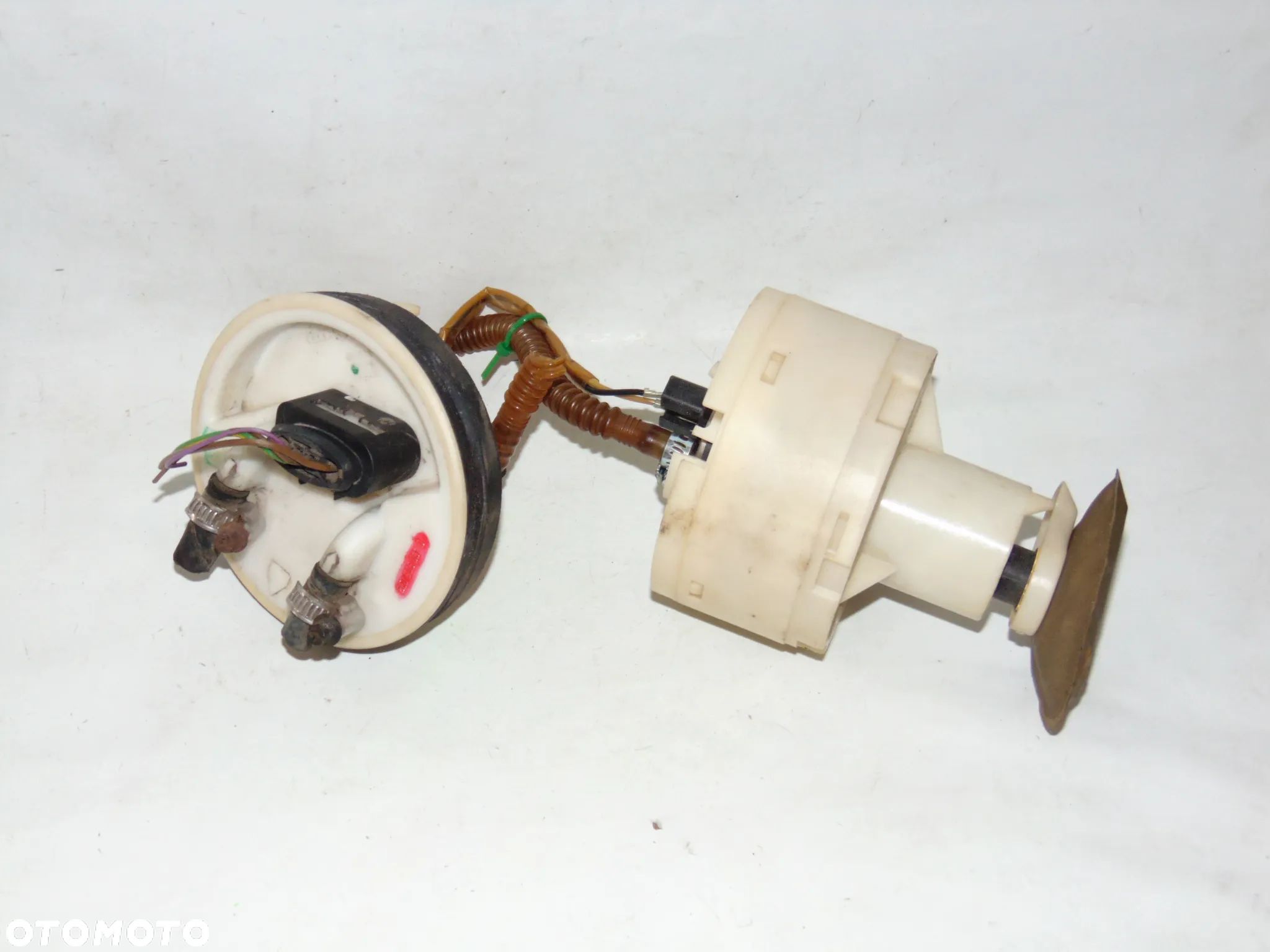 Pompa paliwa 8E0906087D VW Volkswagen Passat B5 benzyna 1.6 1.8 - 1