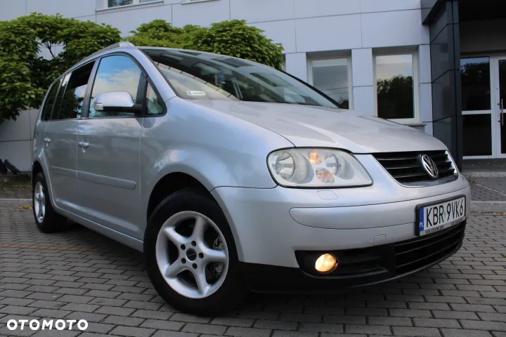 Volkswagen Touran 2.0 TDI Highline DSG - 12