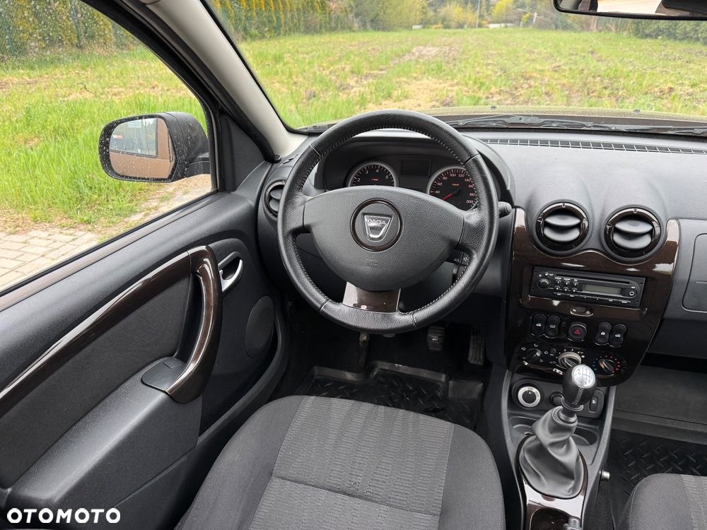 Dacia Duster 1.6 Laureate 4x4 - 15