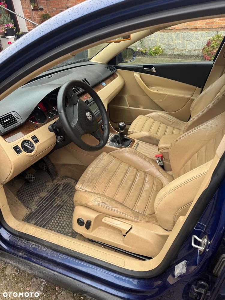 Volkswagen Passat 2.0 TDI Comfortline - 5