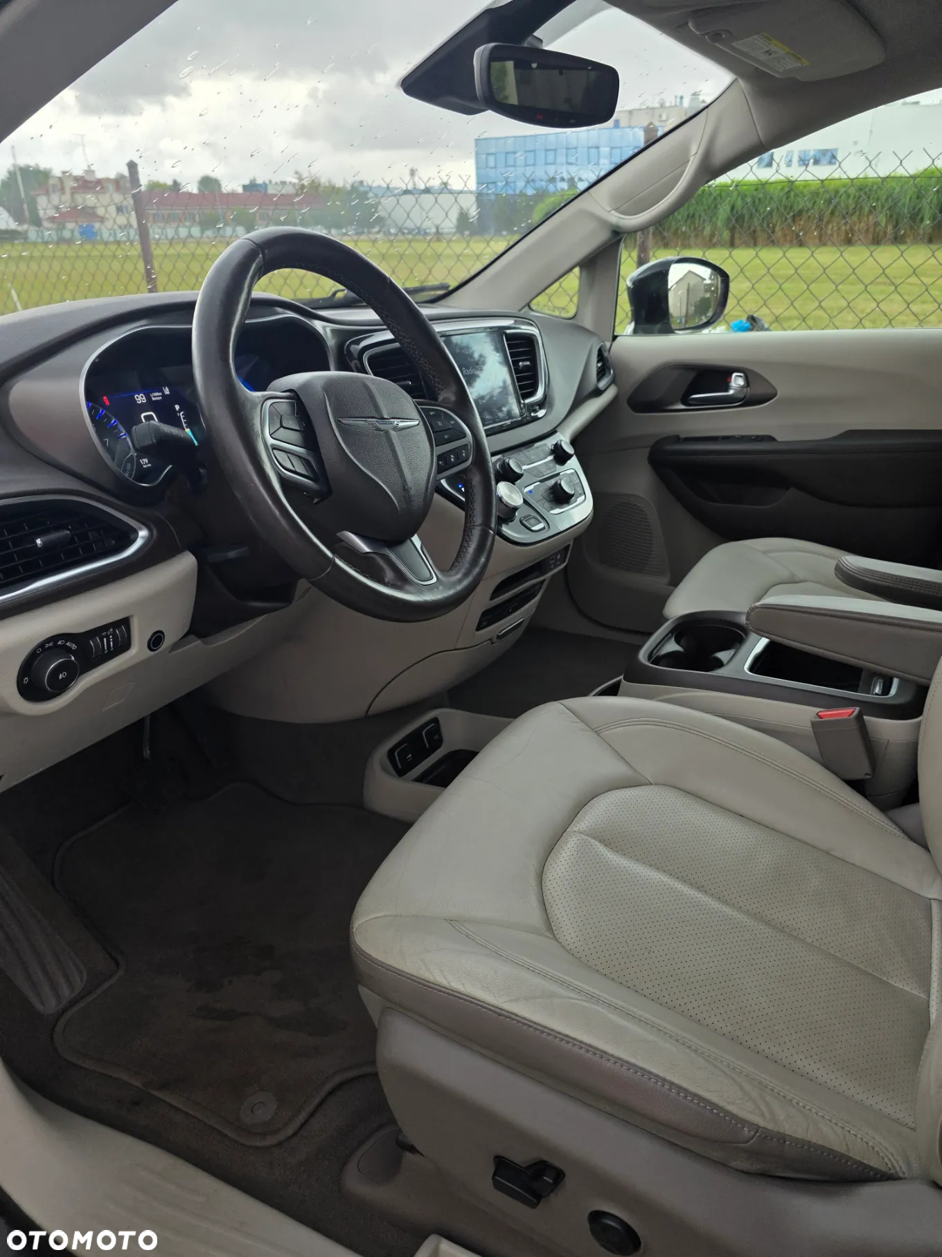 Chrysler Pacifica - 7