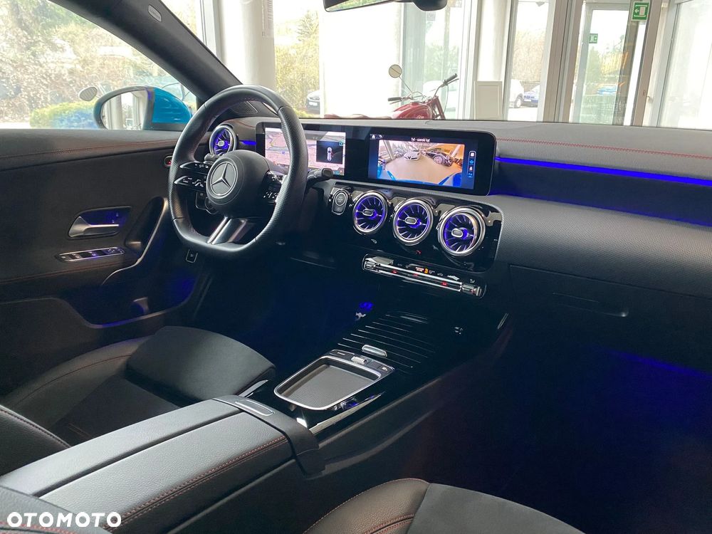Mercedes-Benz CLA 180 AMG Line 7G-DCT - 15